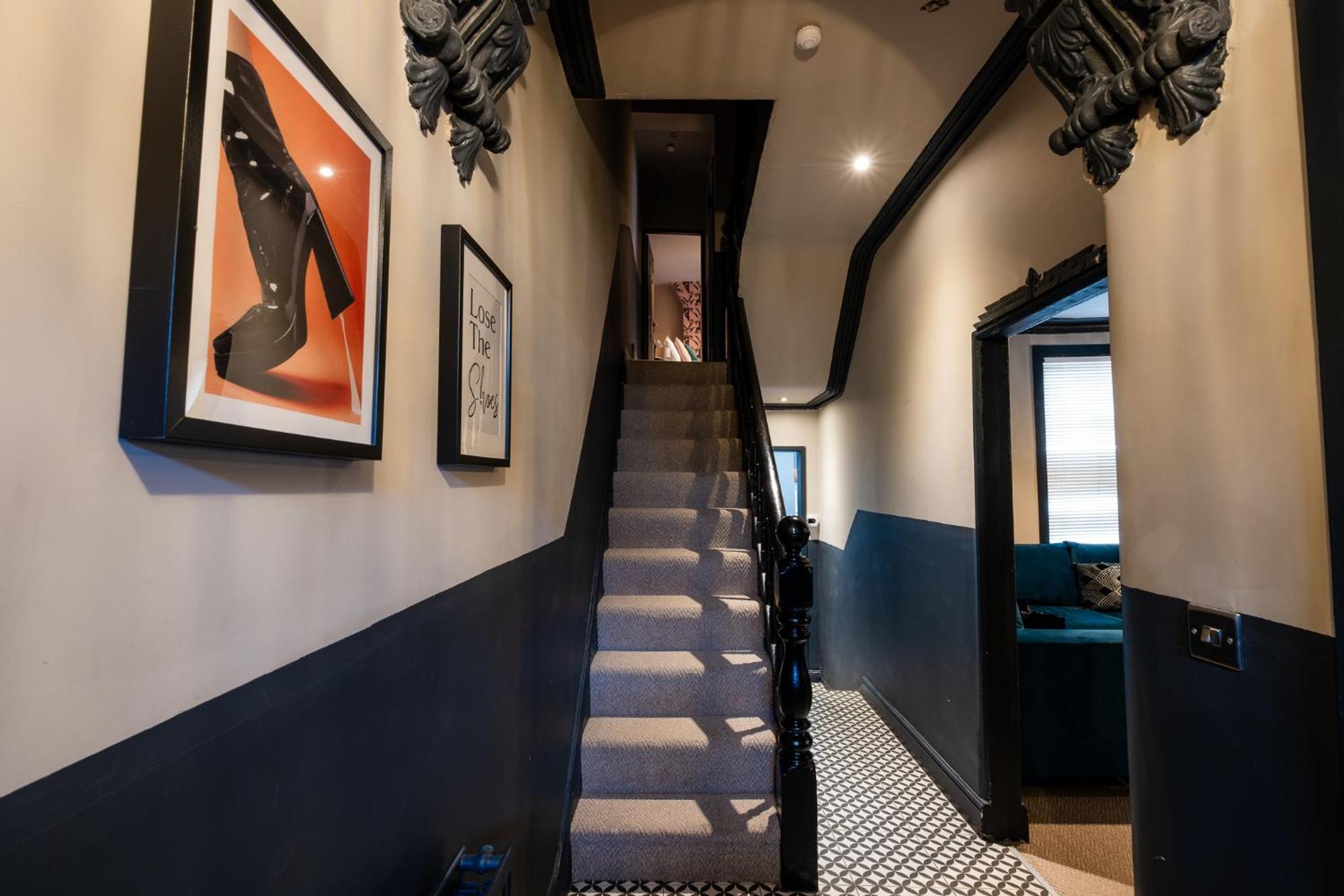 Entire Modern House Liverpool, 6 Bedrooms 外观 照片